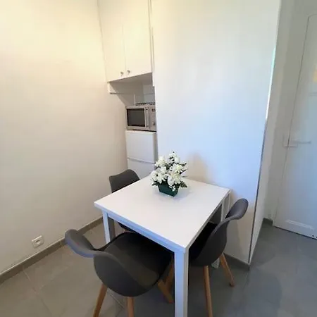 Confortable Proche Paris 公寓