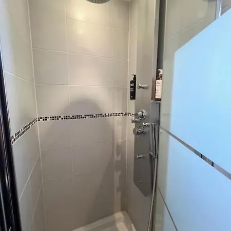 Confortable Proche Paris Apartment